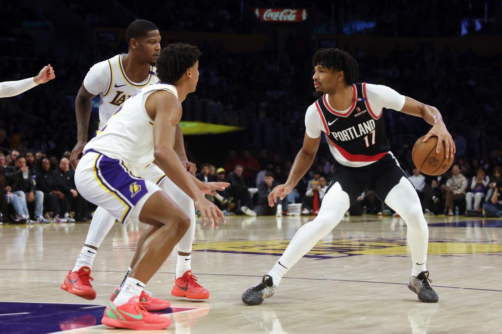 队中的年轻 队中的年轻